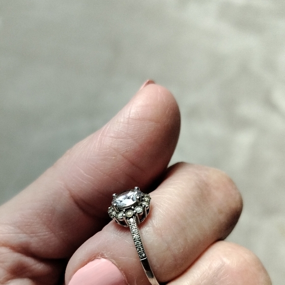 925 Vintage Silver Accent Rhinestone Ring Size 7 - Picture 3 of 4
